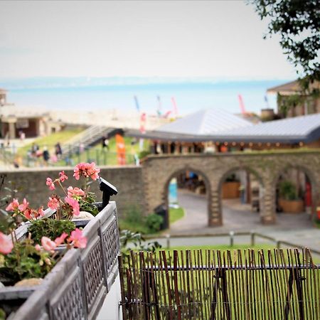워딩 Warwick House - Stunning House With Terrace And Sea Views, Sleeps 11 빌라 외부 사진