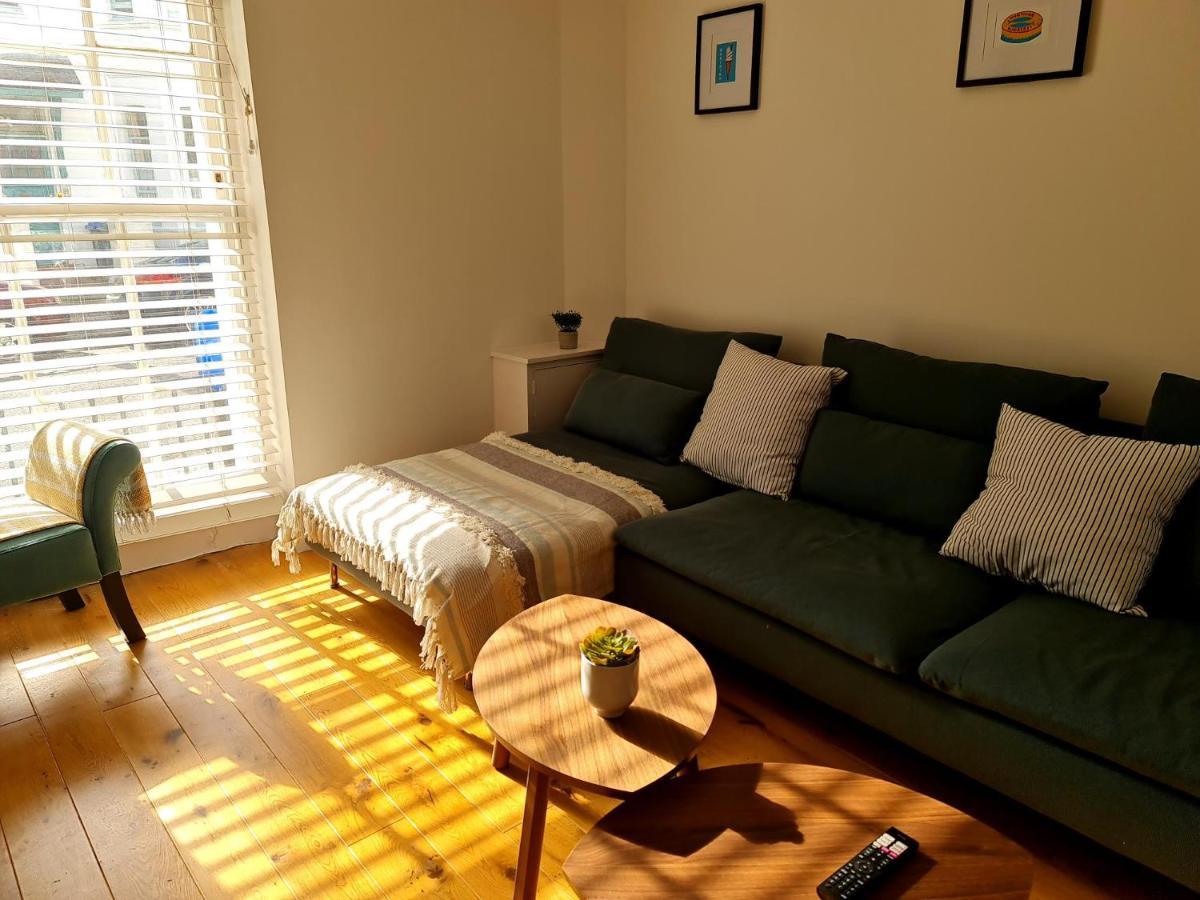 워딩 Warwick House - Stunning House With Terrace And Sea Views, Sleeps 11 빌라 외부 사진