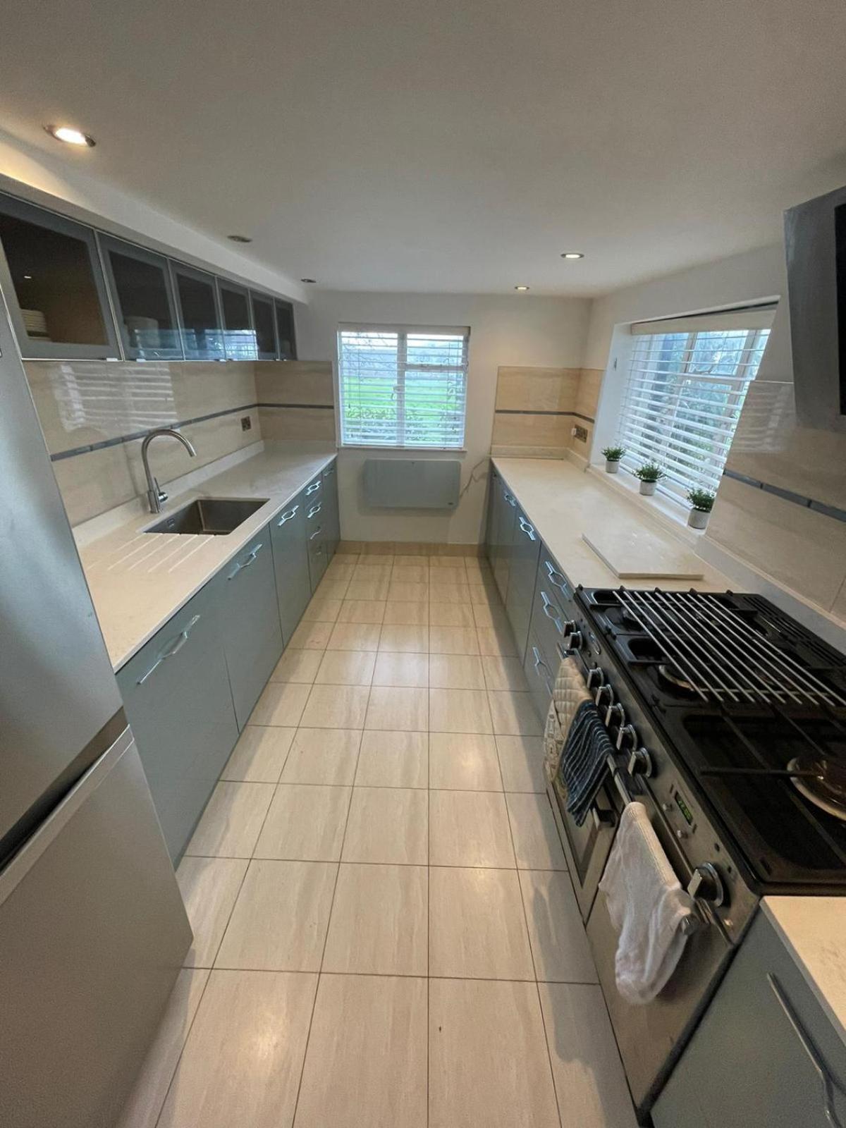 워딩 Warwick House - Stunning House With Terrace And Sea Views, Sleeps 11 빌라 외부 사진