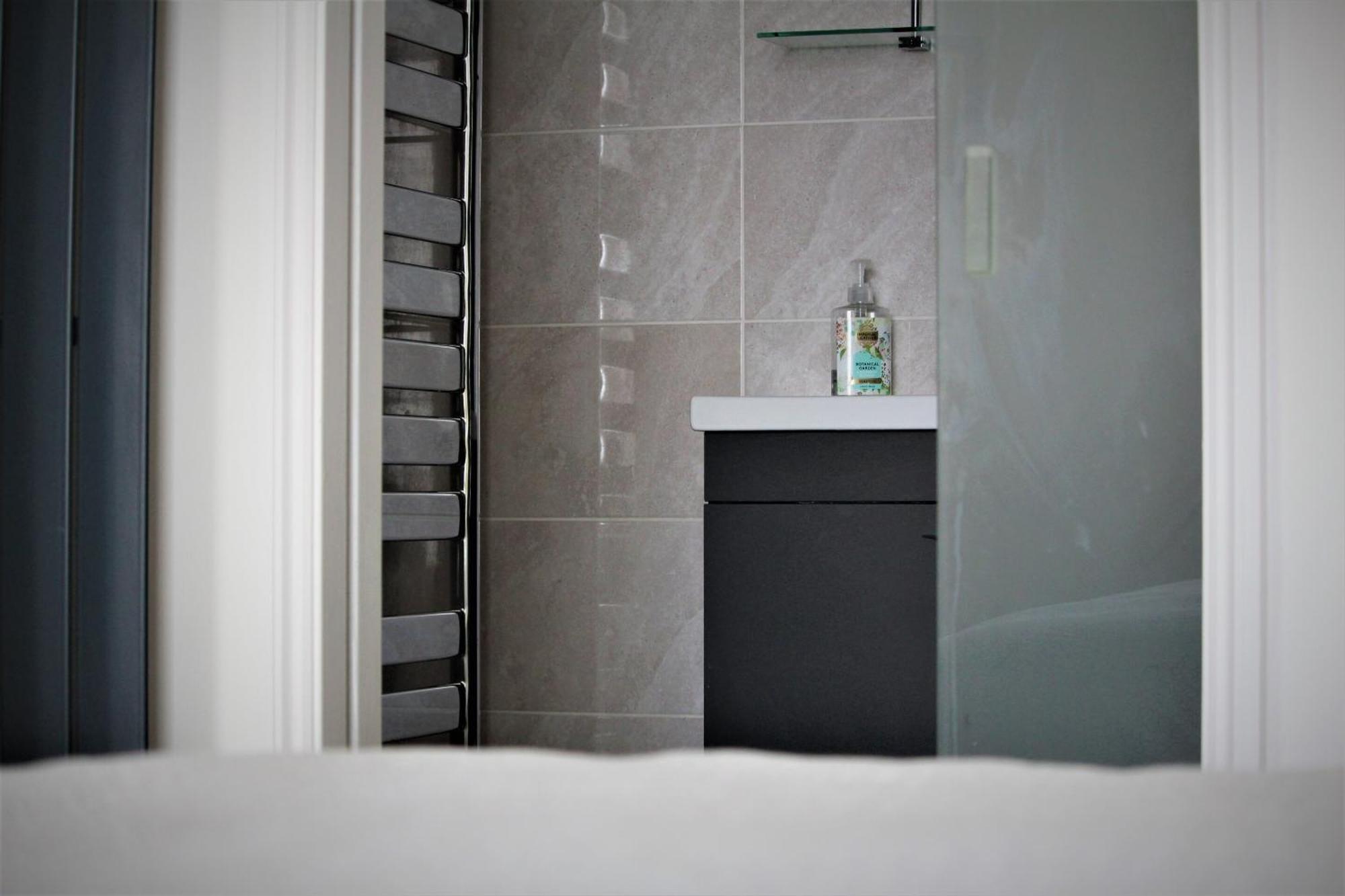워딩 Warwick House - Stunning House With Terrace And Sea Views, Sleeps 11 빌라 외부 사진