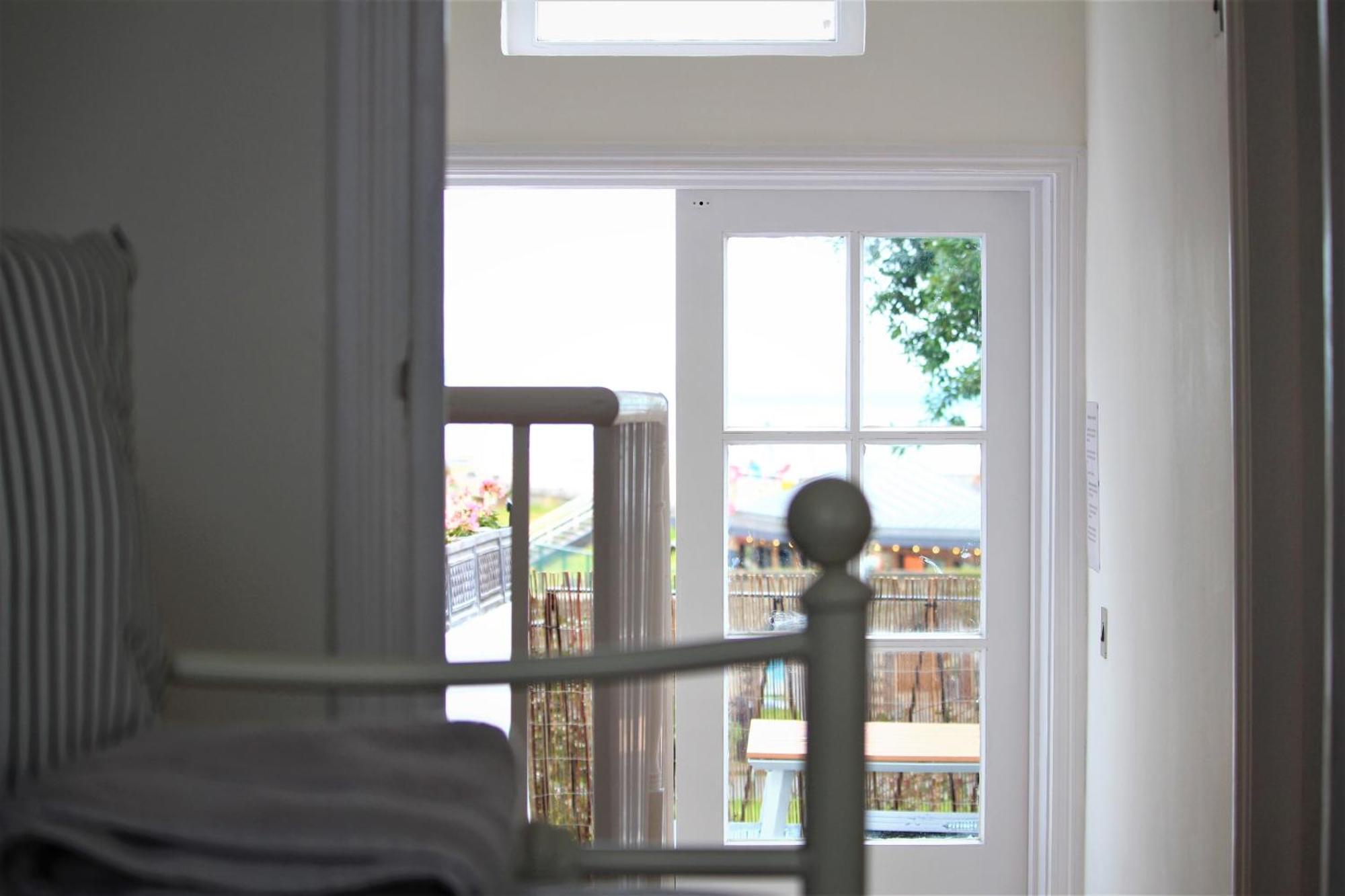 워딩 Warwick House - Stunning House With Terrace And Sea Views, Sleeps 11 빌라 외부 사진