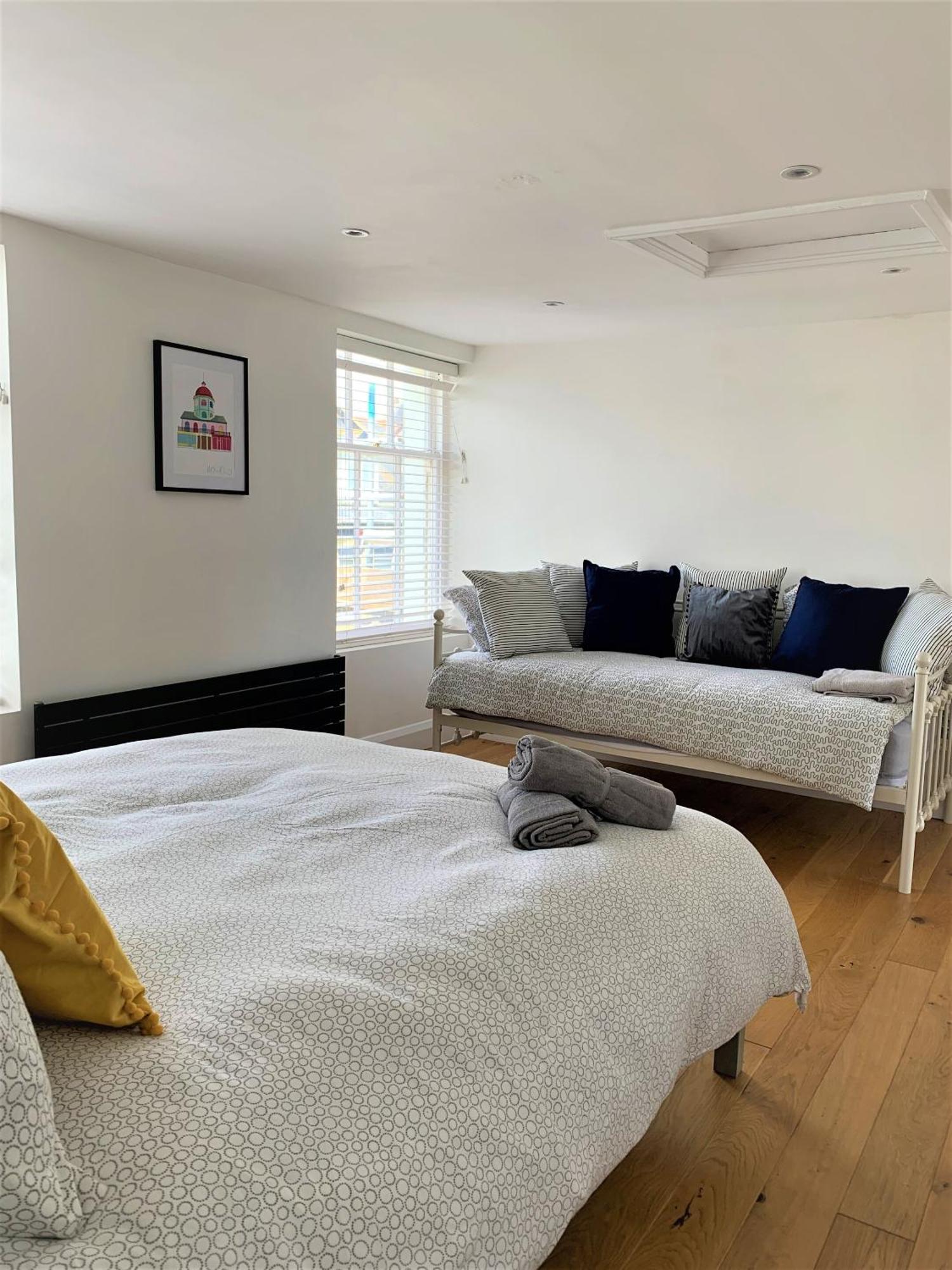 워딩 Warwick House - Stunning House With Terrace And Sea Views, Sleeps 11 빌라 외부 사진